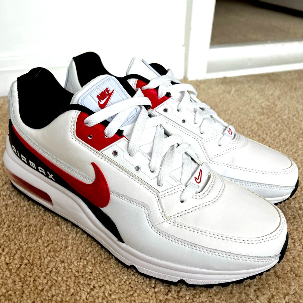 NIKE AIRMAX TENNIS SHOES SIZE 10 RED BLACK WHITE